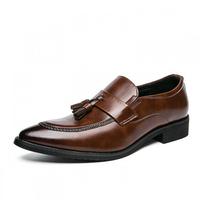 Temperament Retro Sculpted Tassel Loafers