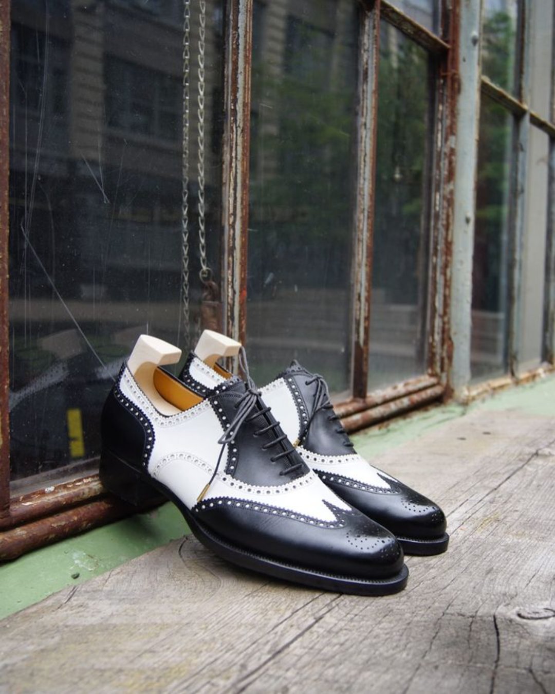 Casual Color-Blocked Embossed Leather Shoes