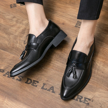 Temperament Retro Sculpted Tassel Loafers